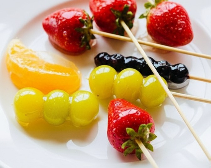 Delicious DIY Tanghulu: Easy Homemade Crunchy Fruit Sweets suggested serving