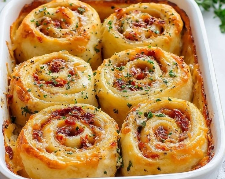 How To Make Tasty Cheesy Garlic Bread Rolls At Home top view