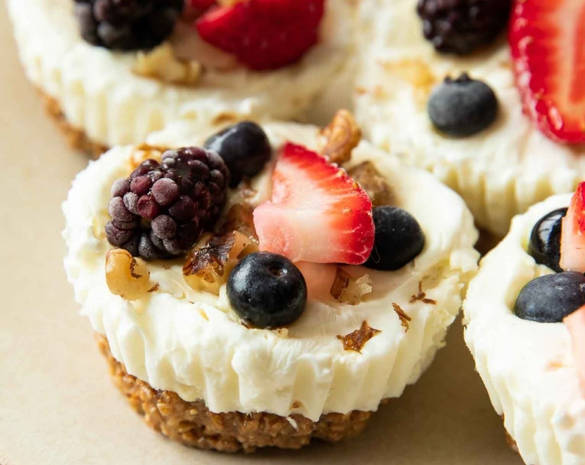 Frozen Yogurt Granola Cups Healthy Quick Easy No Bake Snacks top view